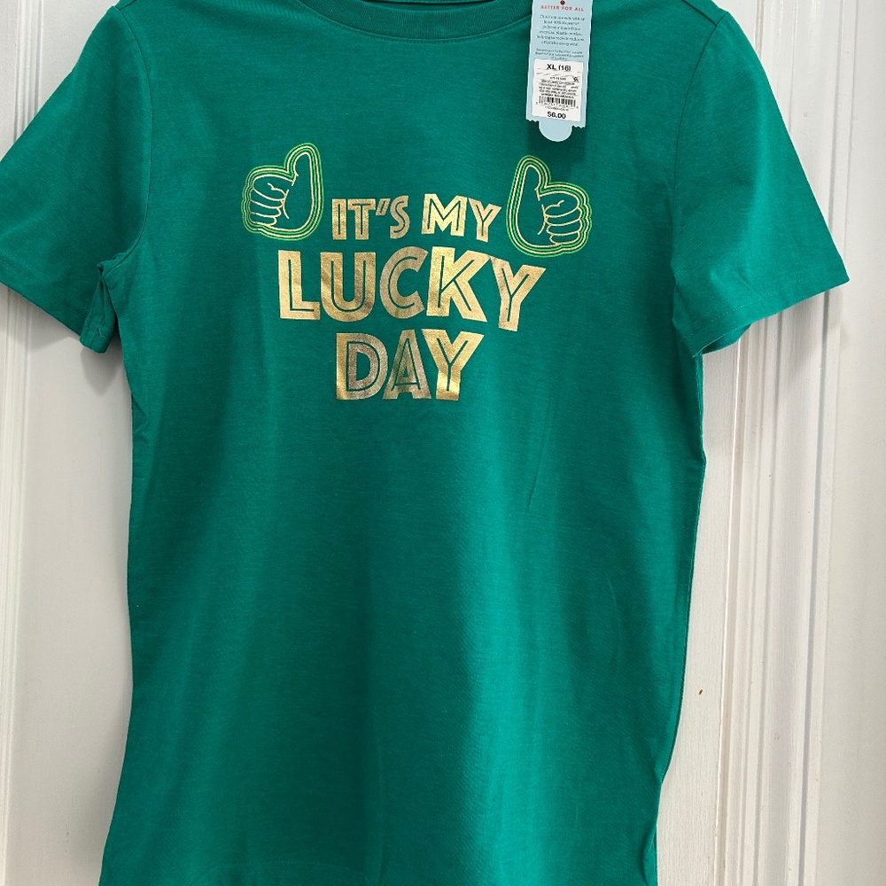 NWT XL Green T-Shirt "it's my lucky day"